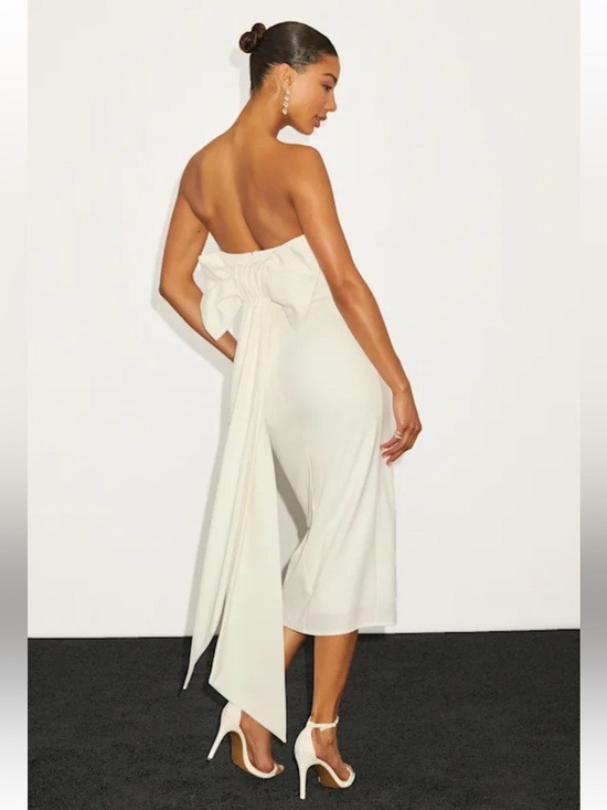 Lulus Dresses & Skirts - NWT Lulus Fabulous Phenomenon White Strapless Bow Midi Dress
